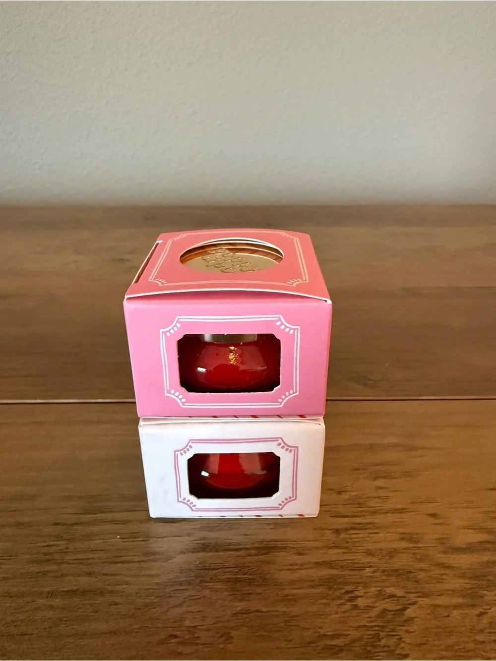 Poppy & Pout Candy Cane Fluff Moisturizing Lip Mask and Lip Scrub